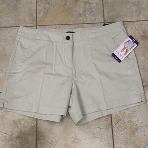 Nautica Women’s Khaki Twill Shorts Size 14 Mid Rise 5” Inseam NWT